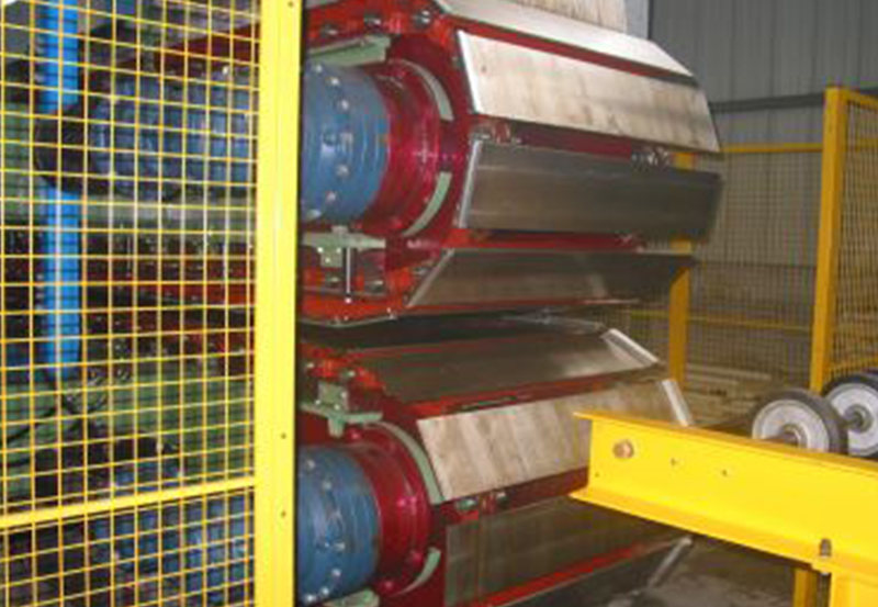 JF100型聚氨酯复合板生产线